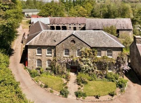 Henllys Estate B And B Llandovery Ngoại thất bức ảnh