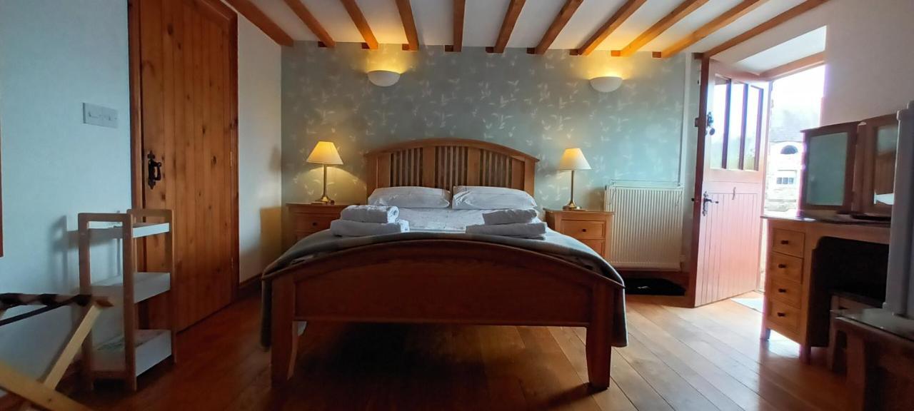 Henllys Estate B And B Llandovery Ngoại thất bức ảnh