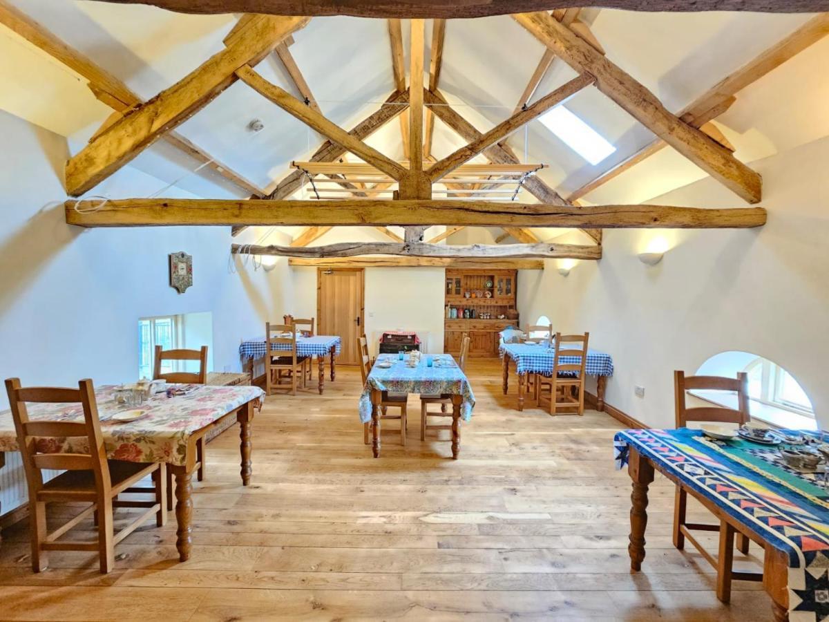 Henllys Estate B And B Llandovery Ngoại thất bức ảnh