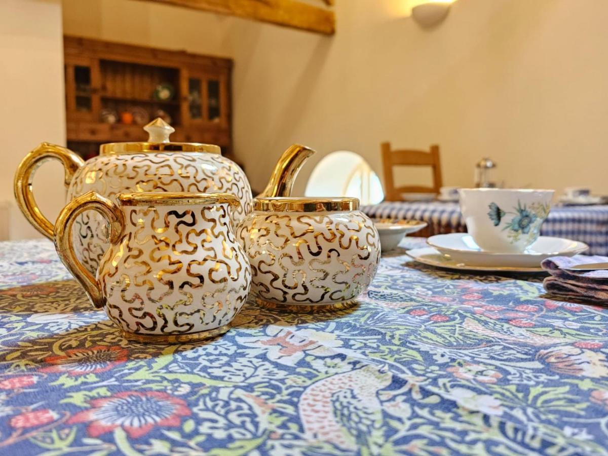 Henllys Estate B And B Llandovery Ngoại thất bức ảnh